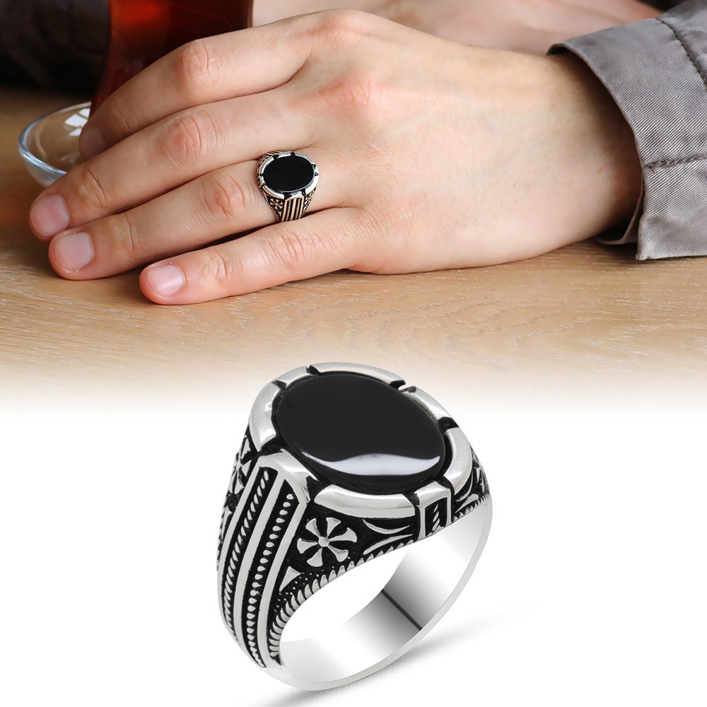 Men's Black Onyx Stone 925 Carat Silver Ring