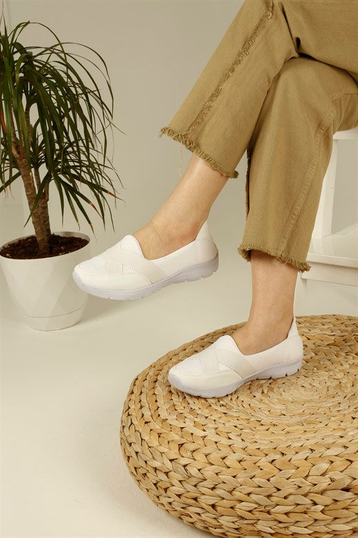 Women's White Sport Shoes