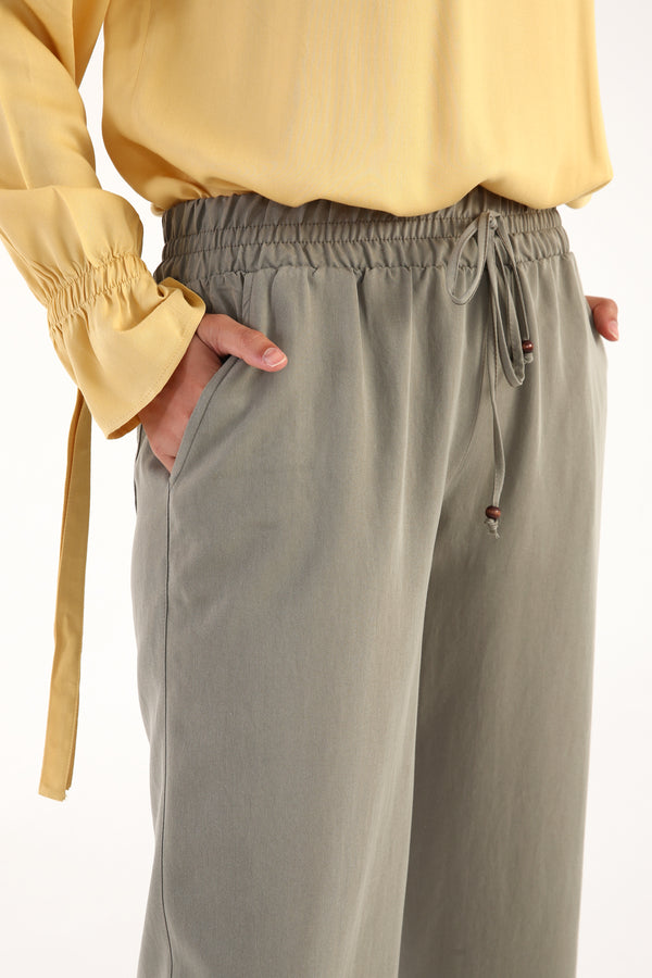Women's Elastic Waist Pants