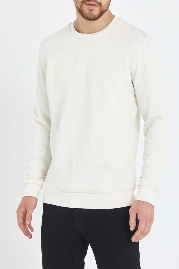 Men's Crew Neck Basic White Soft Texture Sweatshirt