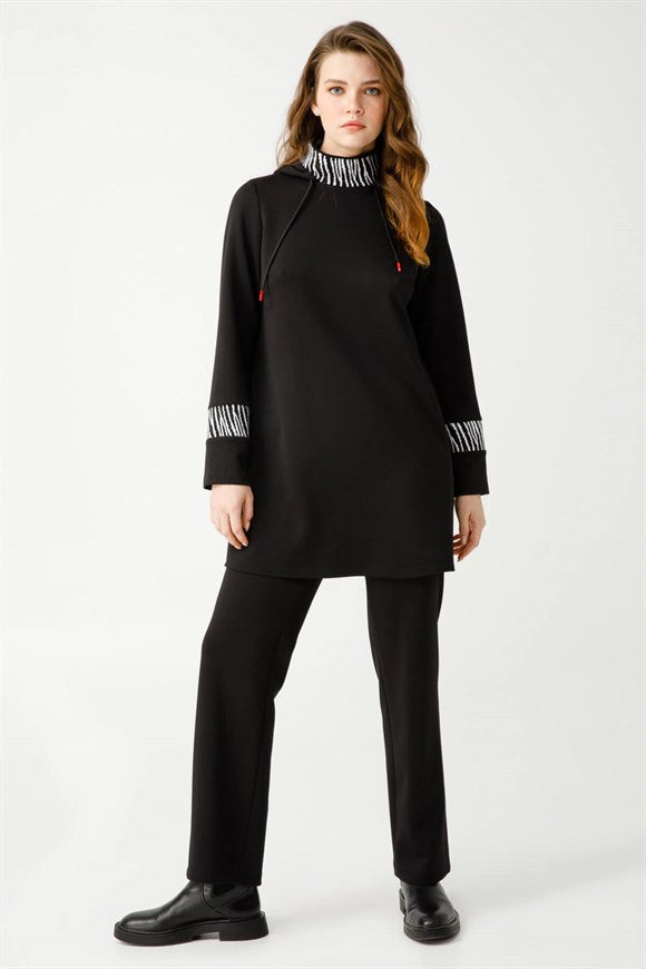 Women's Hooded Black Sweatshirt & Pants Set