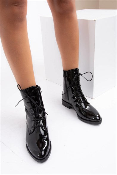 Women's Lace-up Black Boots