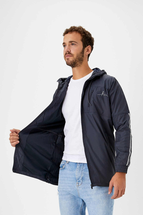 Men's Pocket Grey Raincoat / Windbreaker