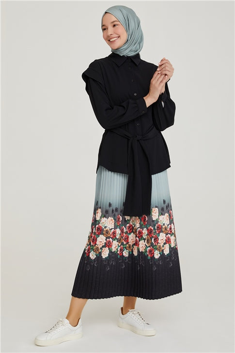 Women's Floral Pattern Pleated Black Long Skirt