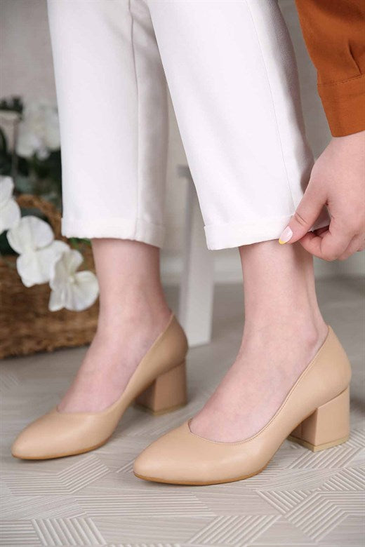 Women's Beige Heeled Shoes