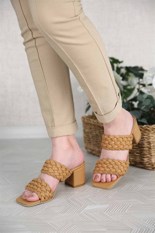 Women's Beige Heeled Slippers