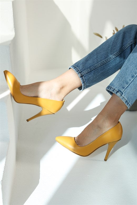 Women's Pointed Toe Mustard Heeled Shoes