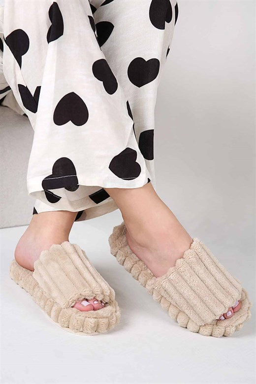 Women's Cream Fur House Slippers