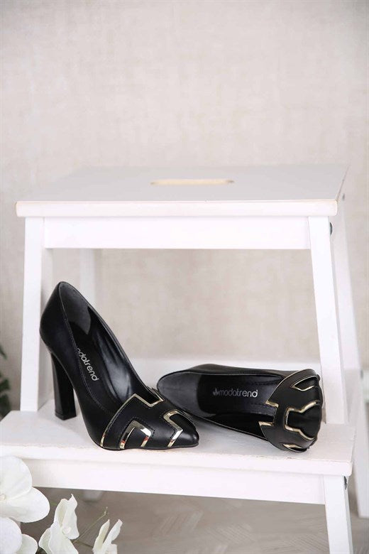 Women's Black Leather Heeled Shoes