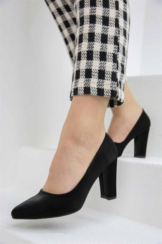 Women's Black Leather Heeled Shoes
