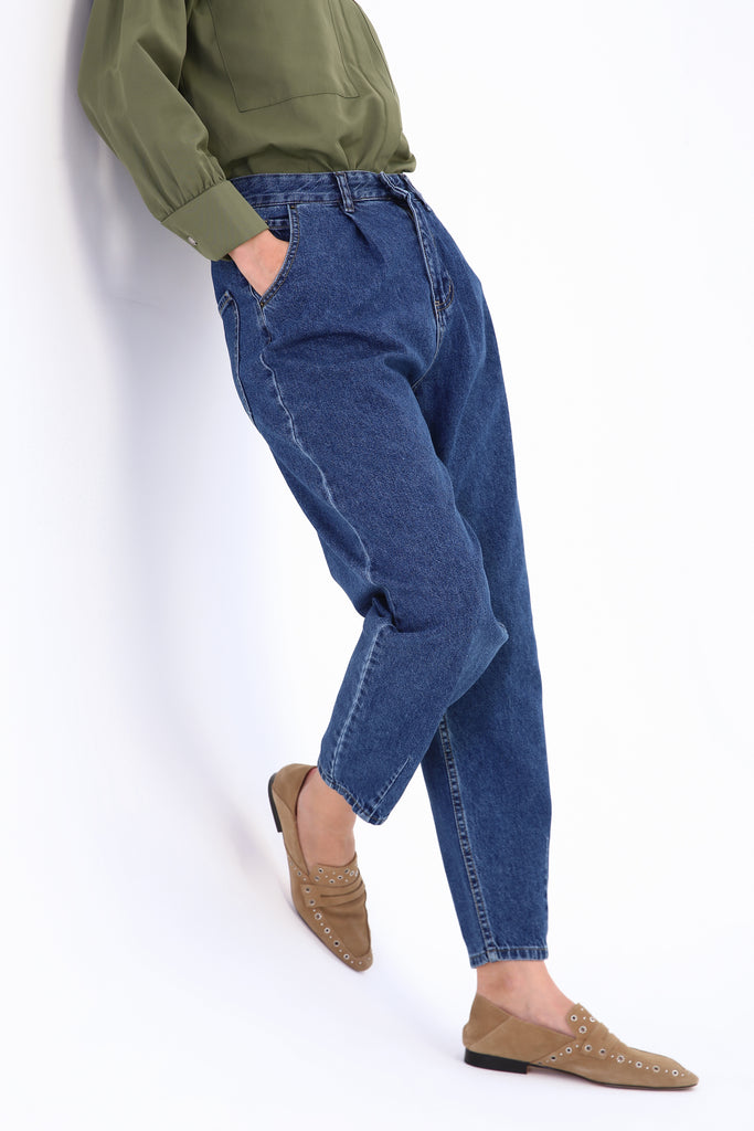 Women's Pleated Waist Mom Jeans