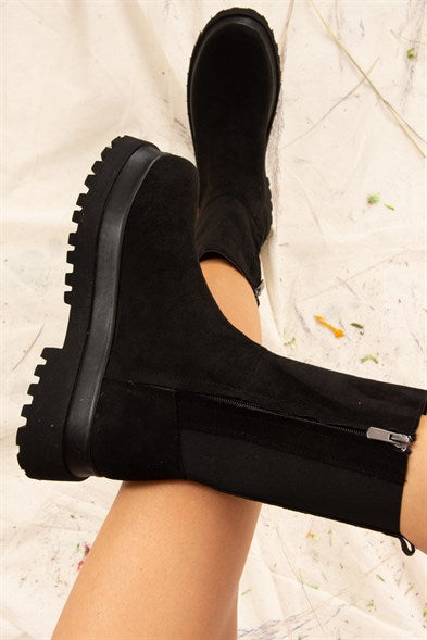 Women's Zipped Black Suede Boots