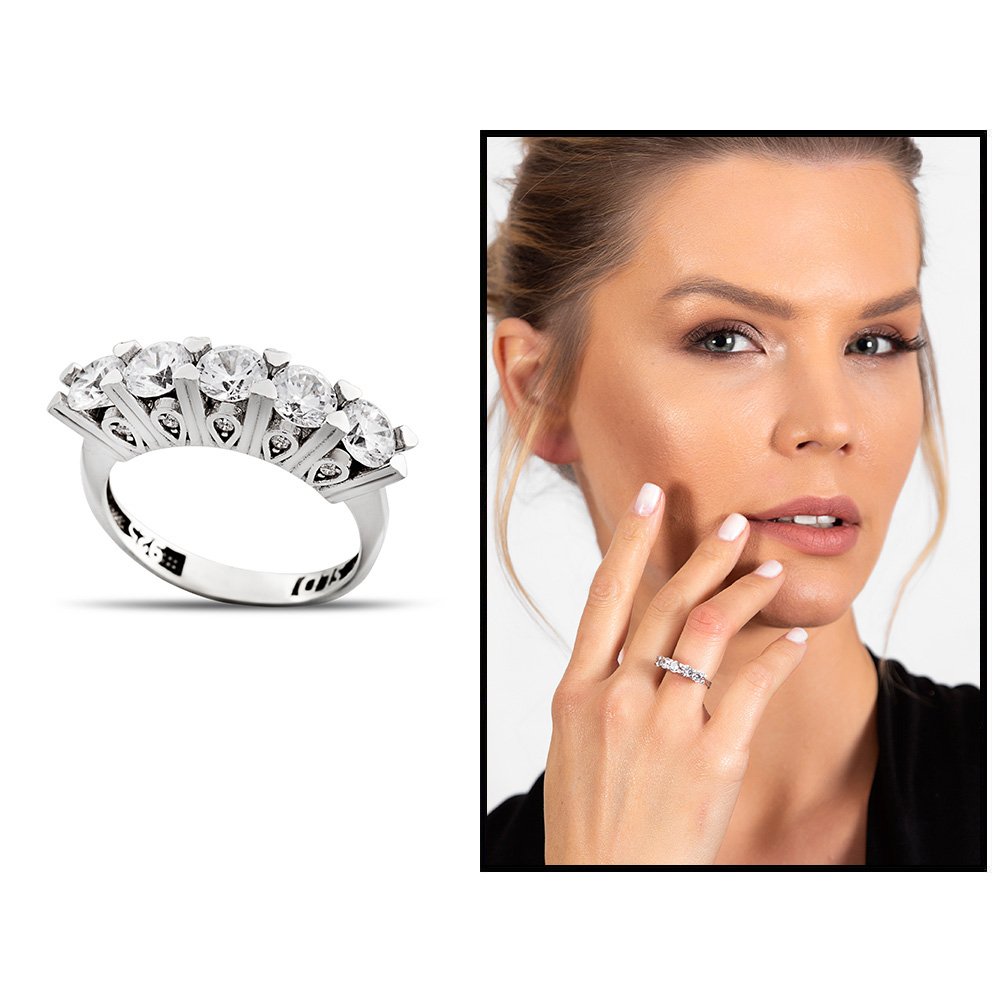 Women's Starlight Diamond 925 Carat Silver Ring