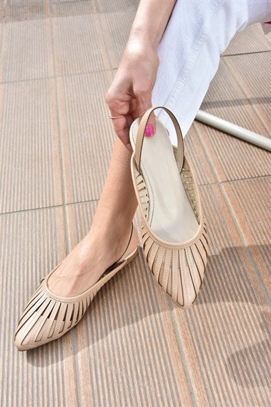 Women's Tan Flat Shoes