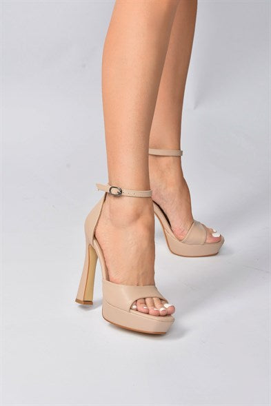 Women's Tan Heeled Shoes