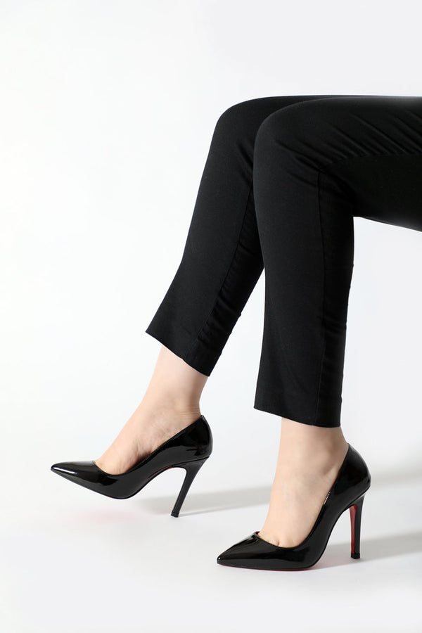 Women's Black Patent Leather Heeled Shoes
